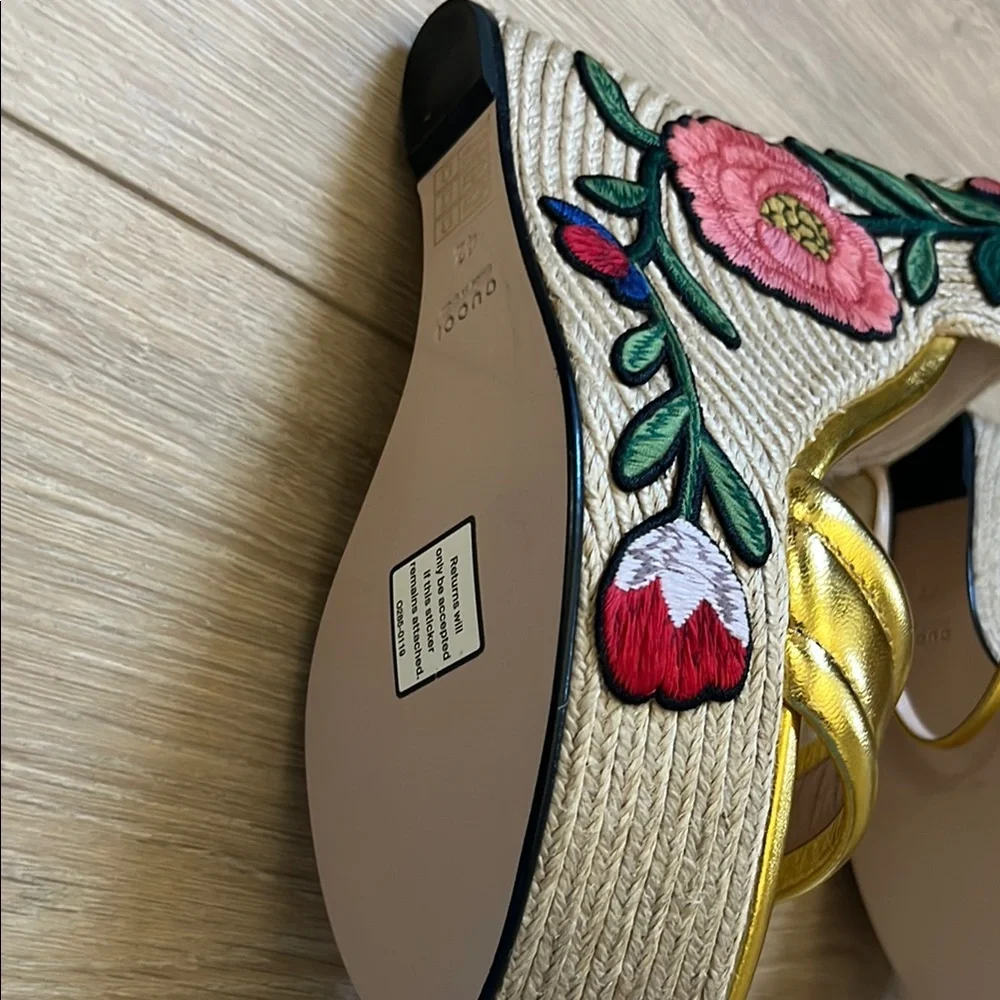 Gucci Gold Wedge Sandals with T-Strap Design Stitch Floral Size 42 - Picture 3 of 15